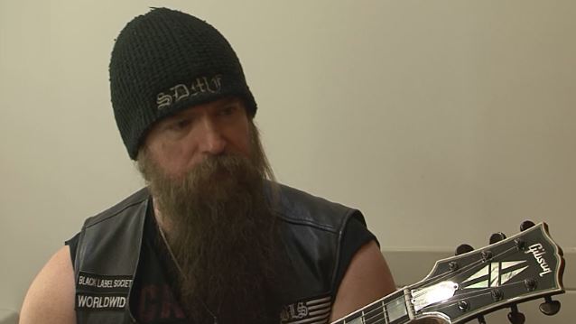 zakkwyldeguitar2015int 638